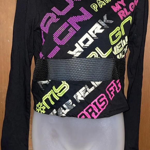 True Religion Size Small Black Crop Top NWT - Picture 2 of 5